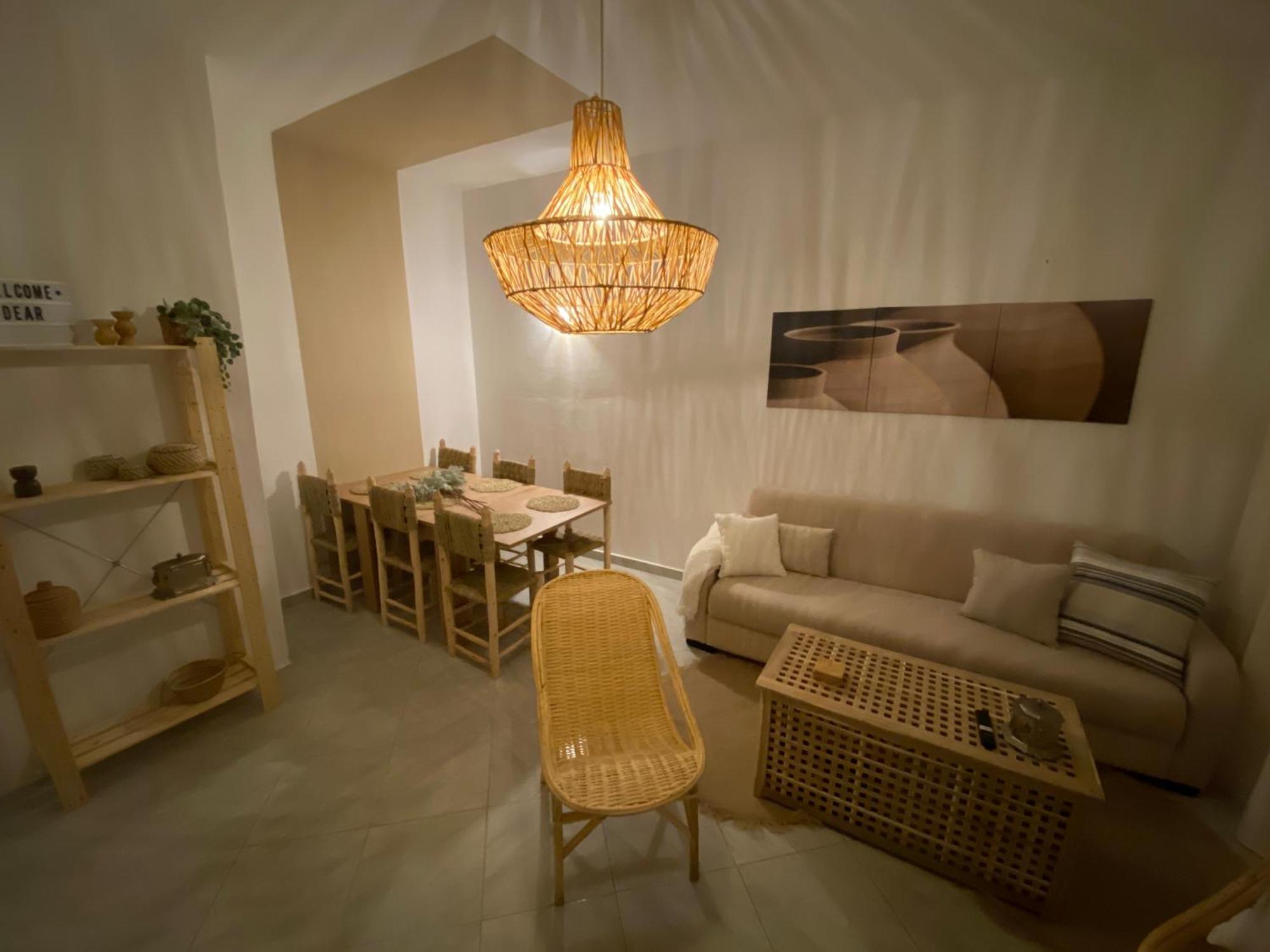 Apartment Beautiful With Private Rooftop Terrace *